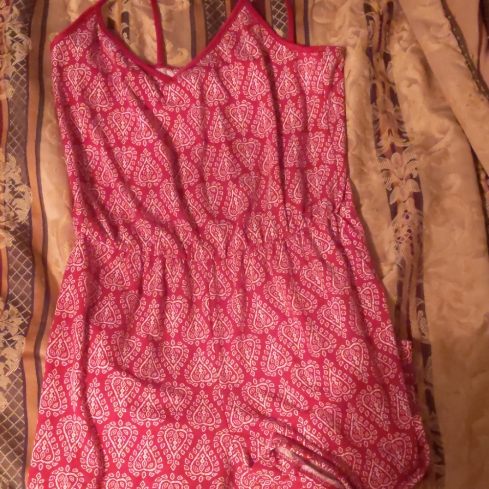 Rumper/spegetti strap.